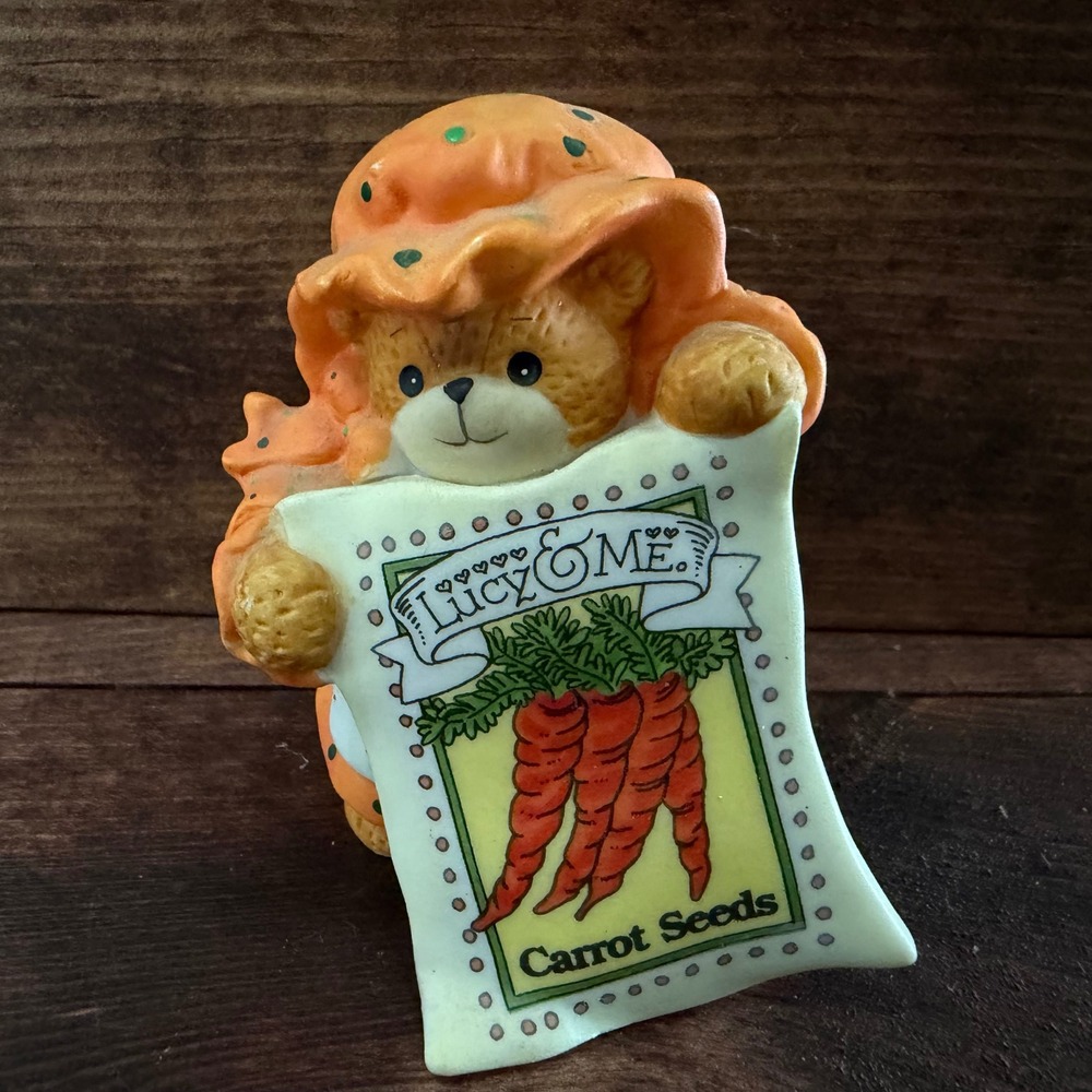 Vintage 1986 Lucy & Me Enesco Porcelain Bear Figurine Carrot Seeds Gardener Hat